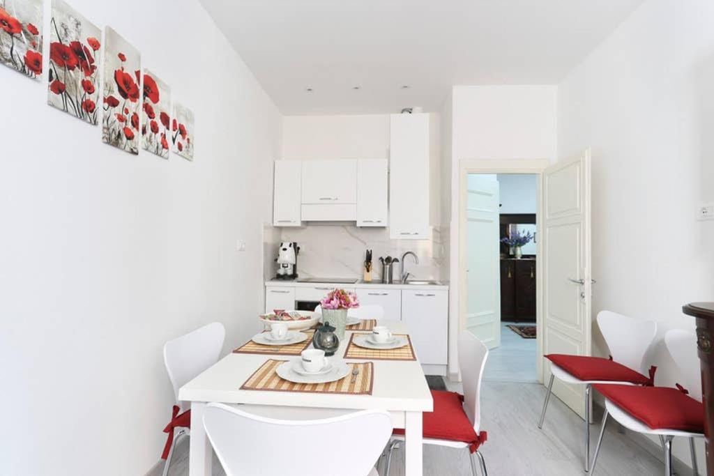 Miky'S Apartment Λούκα Εξωτερικό φωτογραφία